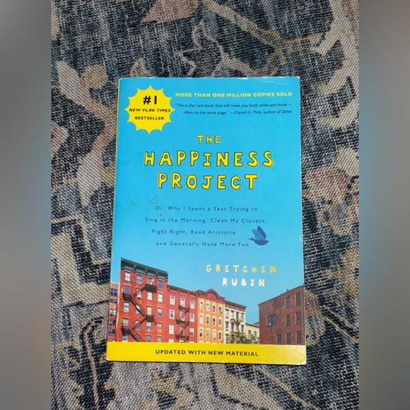 “THE HAPPINESS PROJECT” NOVEL - Picture 1 of 2
